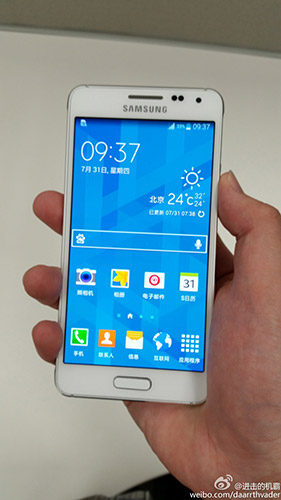 Samsung Galaxy Alpha 01