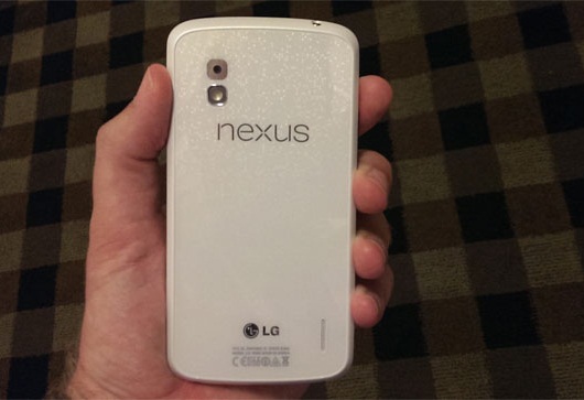 White Nexus 4 Android 4