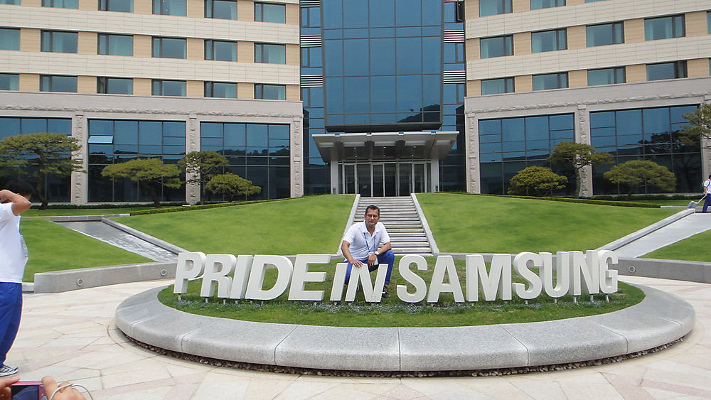 Samsung Paytm Brand Stores