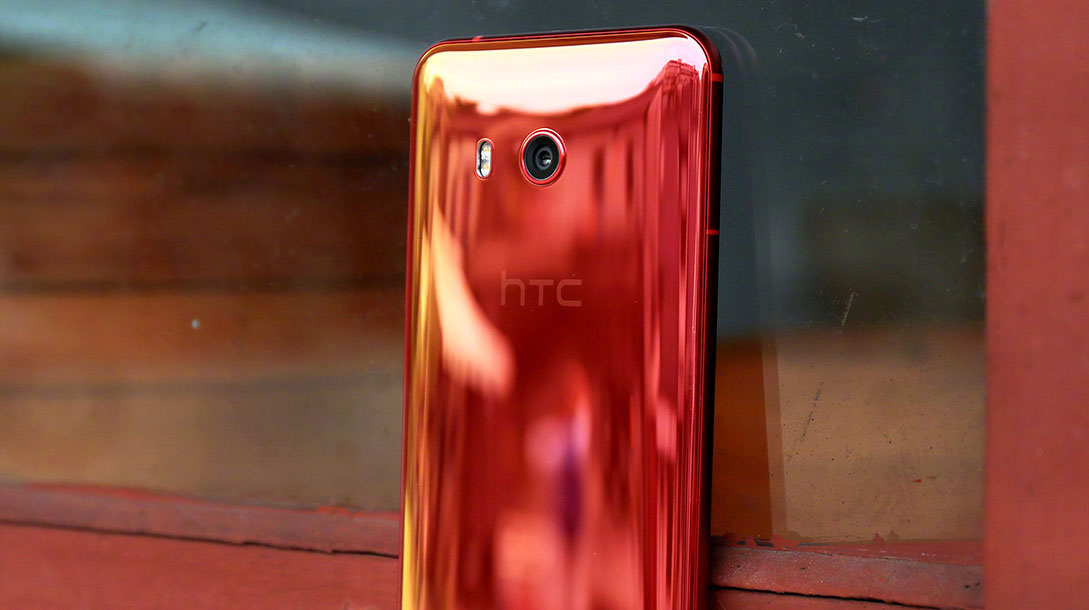 htc u11 solar red 4