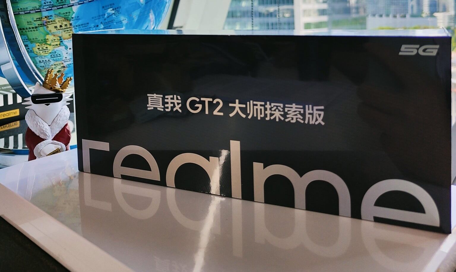 realme GT2 Master Explorer Edition retail box