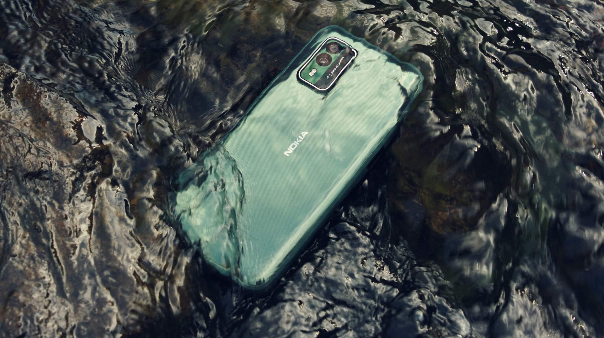 Nokia XR21 green water proof