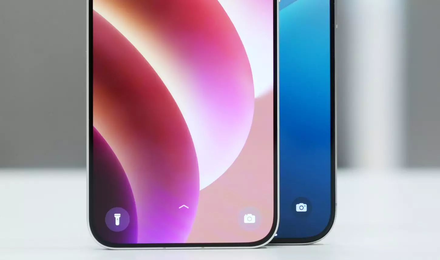 OPPO Find X8 screen design leak.